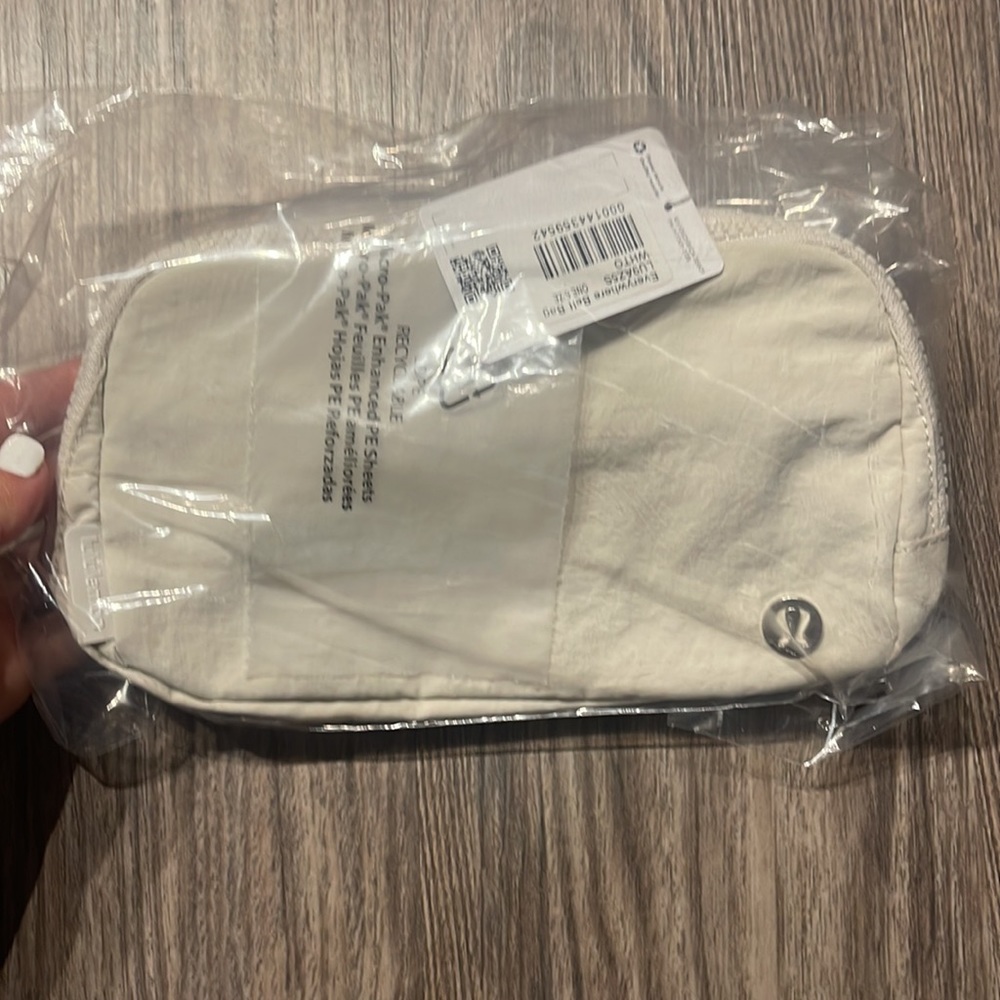 Lululemon everywhere belt bag! White opal